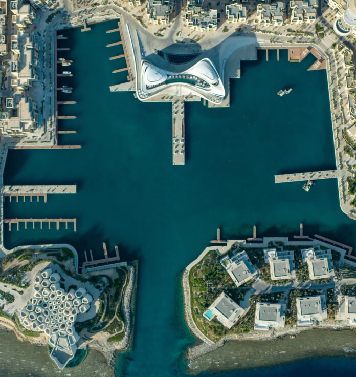 defaultAMAALA YACHT CLUB