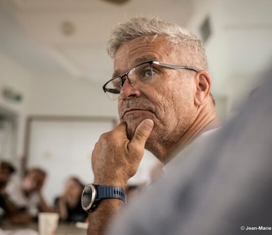 Médico e velejador José Guilherme Caldas Cada minuto conta: da neurocirurgia à vela oceânica
