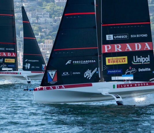 LUNA ROSSA DOMINA PRIMEIRO DIA DE TREINOS OFICIAIS DA LOUIS VUITTON 38TH AMERICA’S CUP © Ian Roman