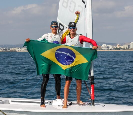 Tal pai Roberto Scheidt- tal o filho| Erik Scheidt é vice-campeão mundial da classe ILCA 6 e Brasil faz dobradinha em Vilamoura Erik (left) celebrates with Francisco Dal Ri (ILCA)